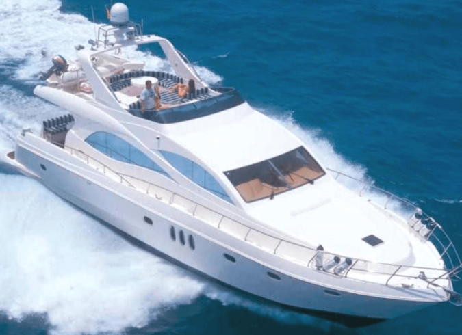 Majesty 66 Yacht